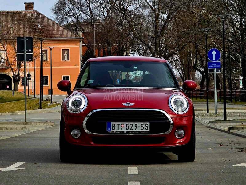 MINI One 