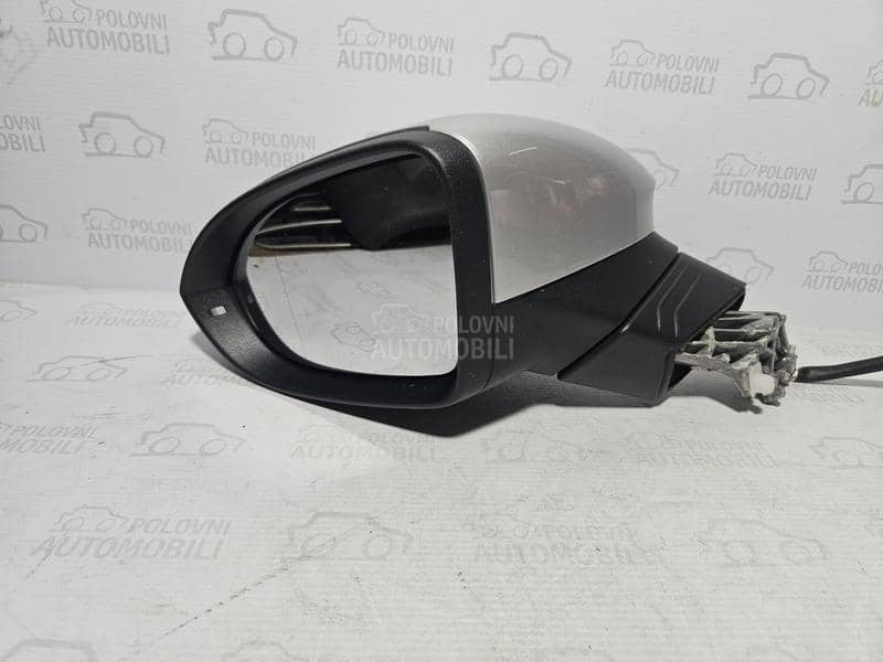 GOLF 8 RETROVIZOR LEVI