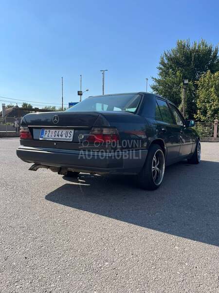 Mercedes Benz E 124 