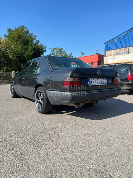 Mercedes Benz E 124 