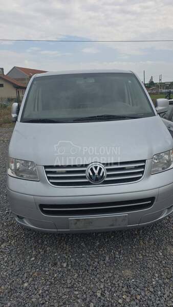 Volkswagen Transporter T5 2.5TDI