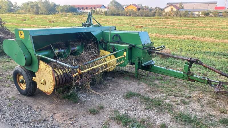 John Deere Presa 456