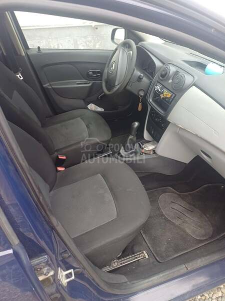 Dacia Logan 
