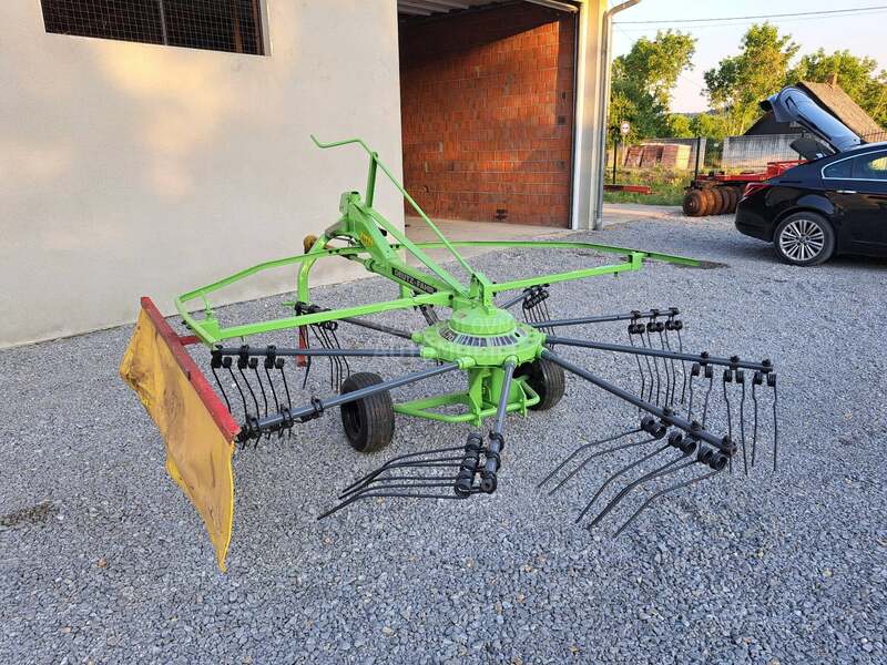 Deutz-Fahr i CLAAS