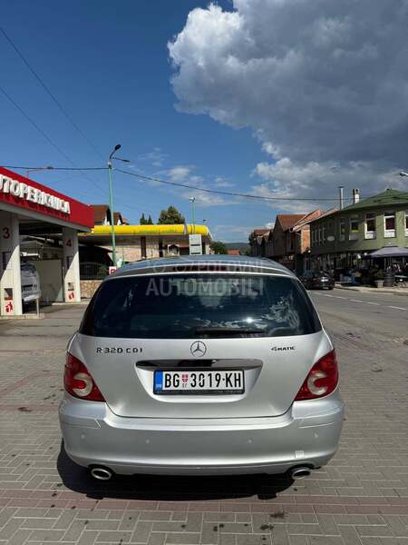 Mercedes Benz R 320 NOVO