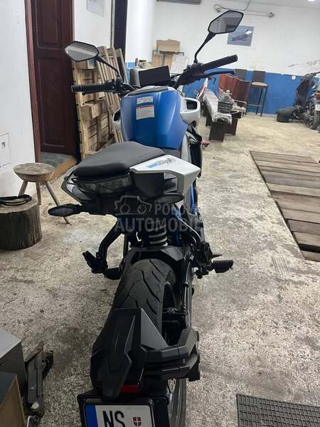 CFMOTO NK 300