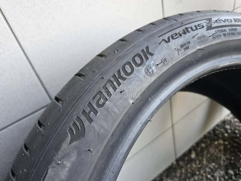 Hankook 235/45 R20 Letnja