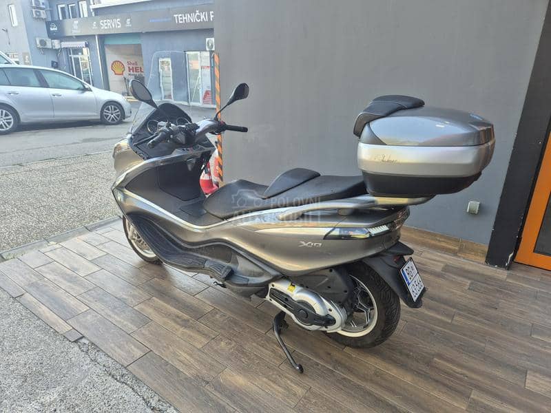 Piaggio X10