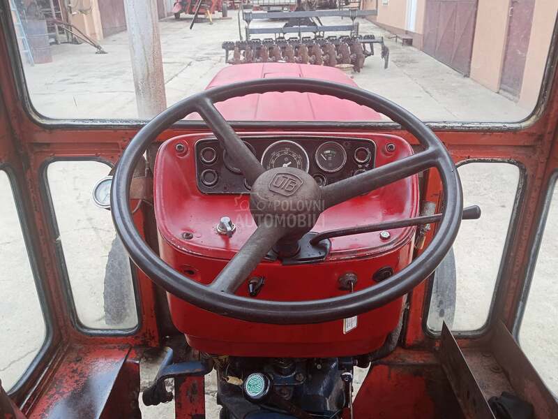 Universal 445