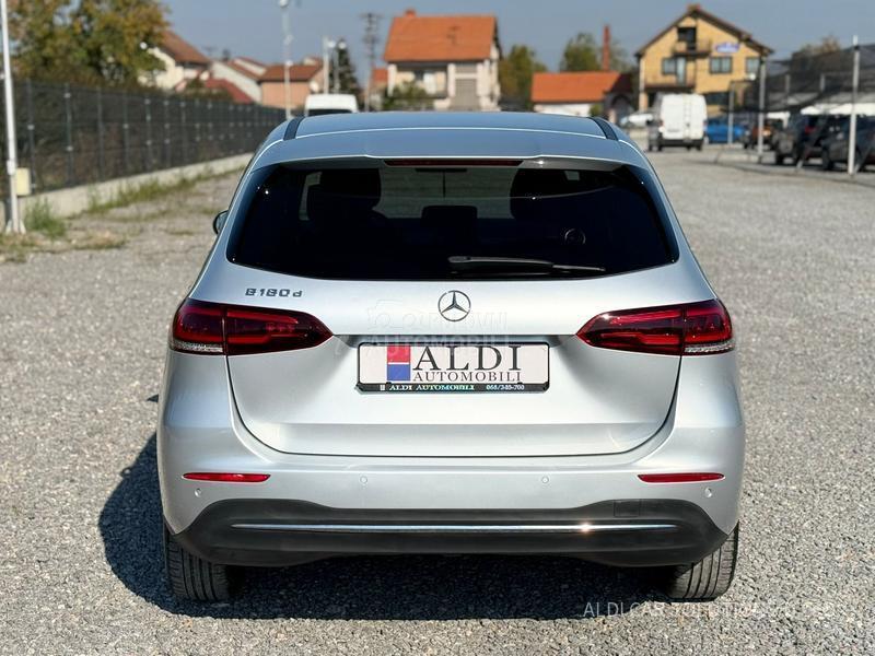 Mercedes Benz B 180 D 7G-DCT STYLE LINE