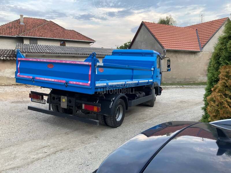 MAN LE12220