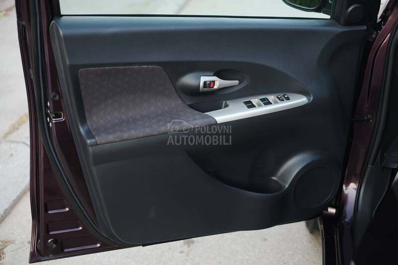Toyota Urban Cruiser 1.4D4D 4x4 Cross