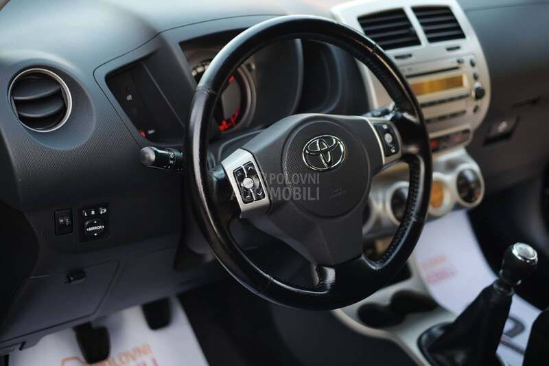 Toyota Urban Cruiser 1.4D4D 4x4 Cross