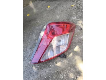 Stop Svetlo Desno za Toyota Yaris od 2012. do 2019. god.