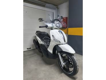 Piaggio Beverly 350 spot Turer