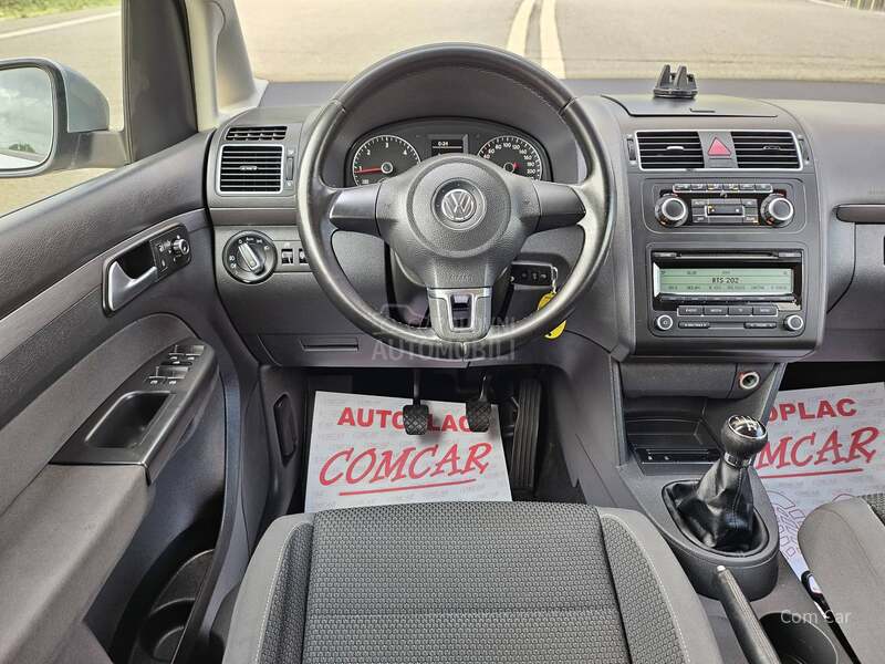 Volkswagen Touran 7 s e d i š t a