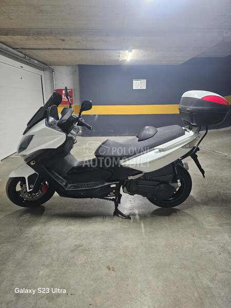 Kymco Xciting r 300