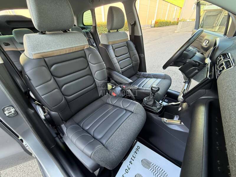 Citroen C3 Aircross 1.2 / SHINE