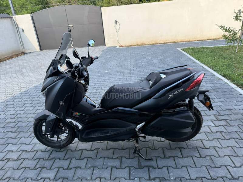 Yamaha X MAX IRON MAX 300