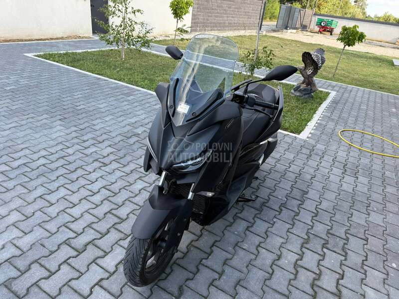 Yamaha X MAX IRON MAX 300