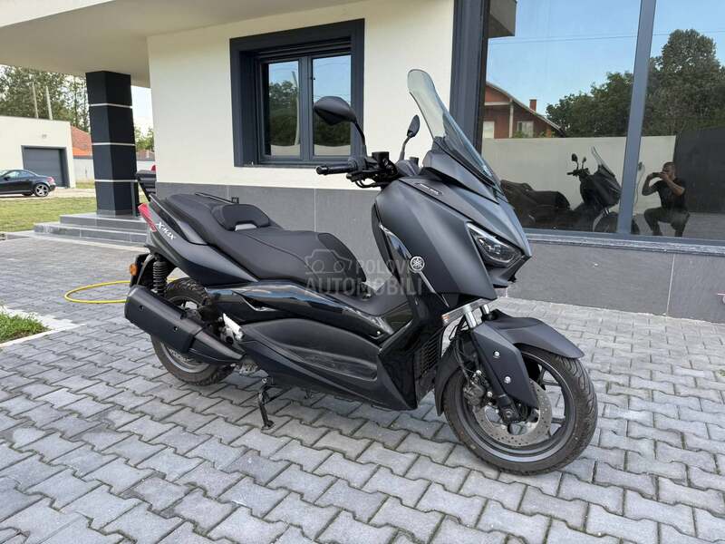Yamaha X MAX IRON MAX 300