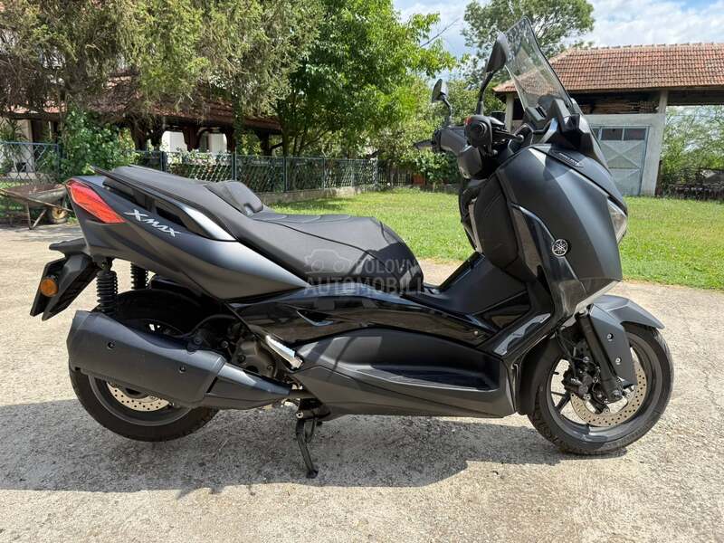 Yamaha X MAX IRON MAX 300