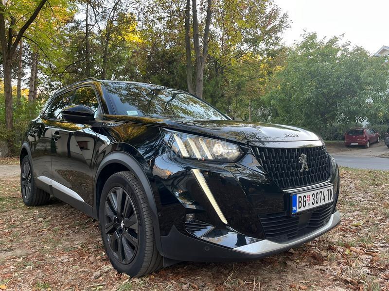 Peugeot 2008 GT LINE PANO
