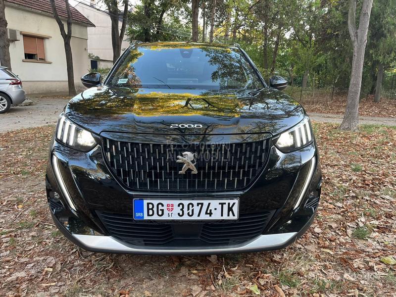 Peugeot 2008 GT LINE PANO