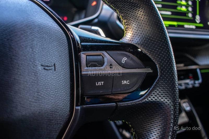 Peugeot 2008 GT LINE PANO