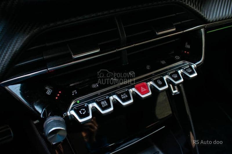 Peugeot 2008 GT LINE PANO