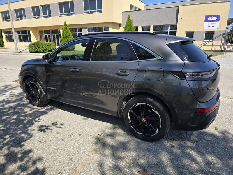 DS 7 1.6 E tense