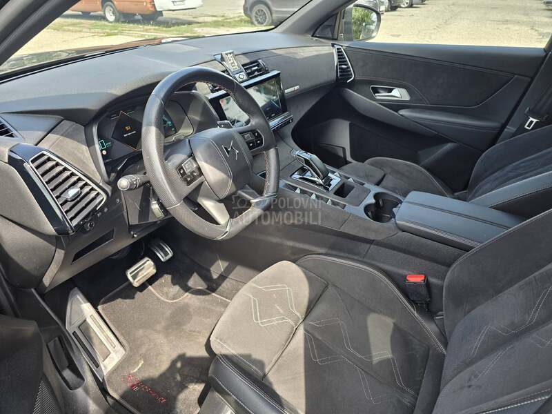 DS 7 1.6 E tense