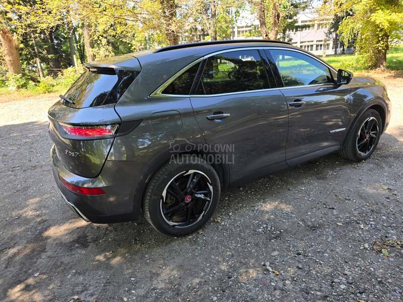 DS 7 1.6 E tense
