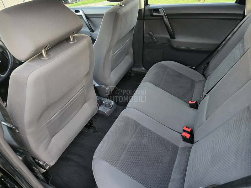 Volkswagen Polo 1.2b