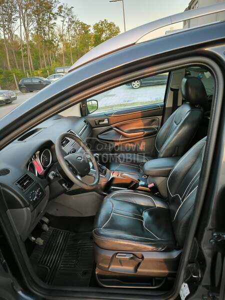 Ford Kuga TITANIUM