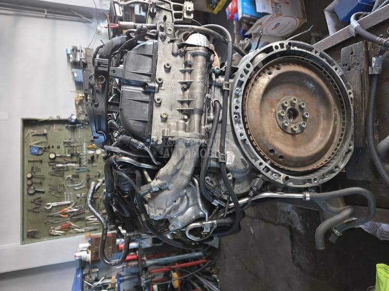 motor mercedes om651