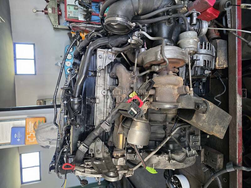 motor mercedes om651