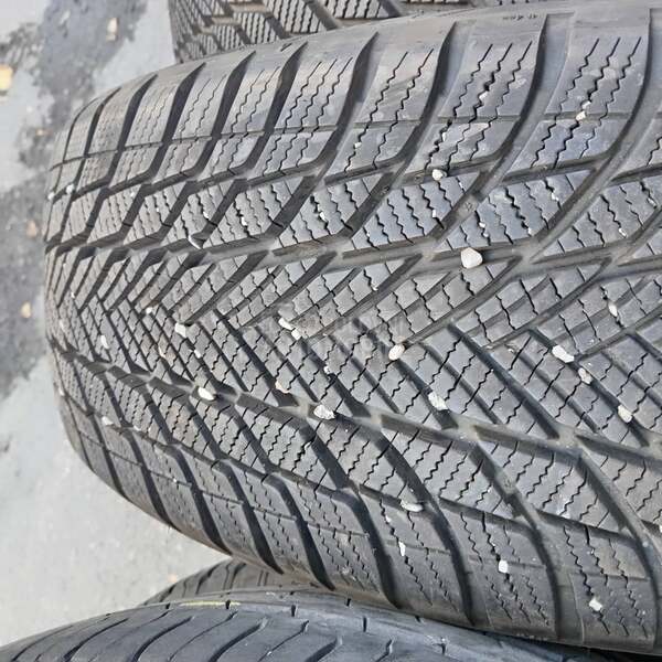 Bridgestone 205/55 R19 Zimska