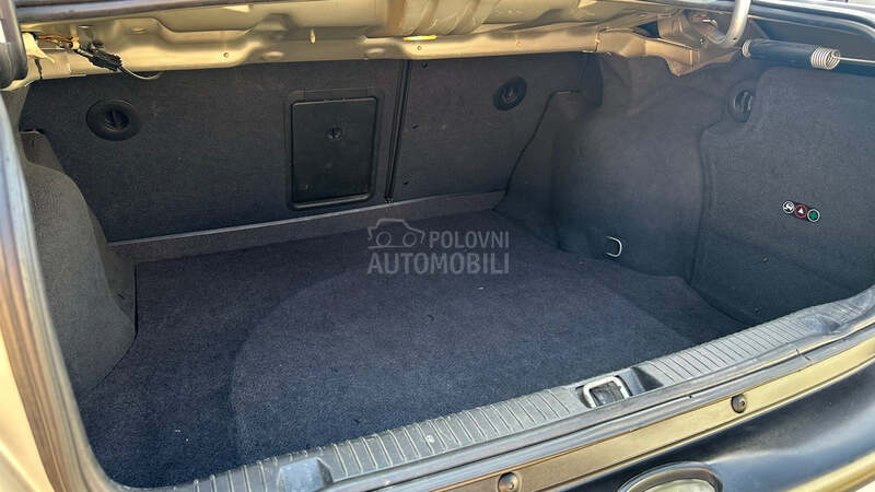 Opel Vectra B 1.6 16V / OČUVANA