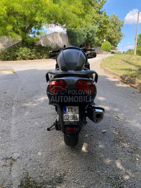 Suzuki Burgman 650