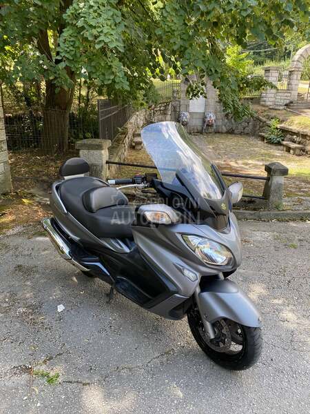 Suzuki Burgman 650