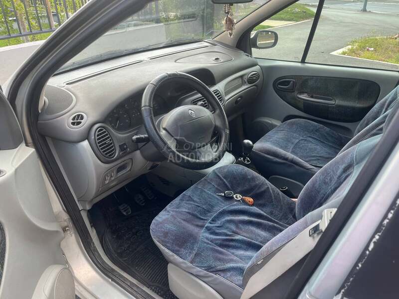 Renault Scenic 1.6 16V AUTHENTIQUE