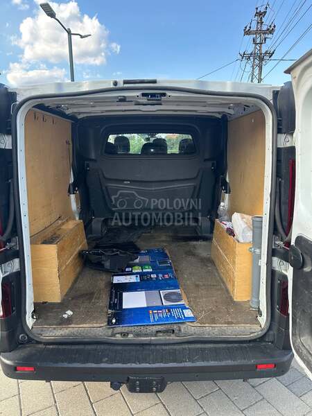 Renault Trafic dCi145
