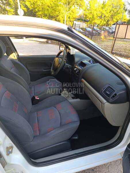 Renault Clio 1.4 16v