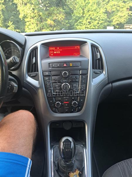 Opel Astra J Active 1.7CDTI