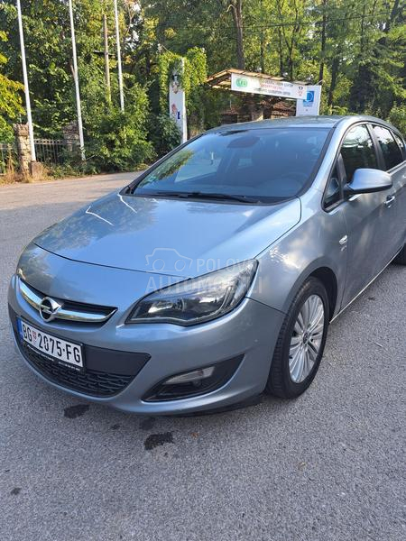 Opel Astra J Active 1.7CDTI