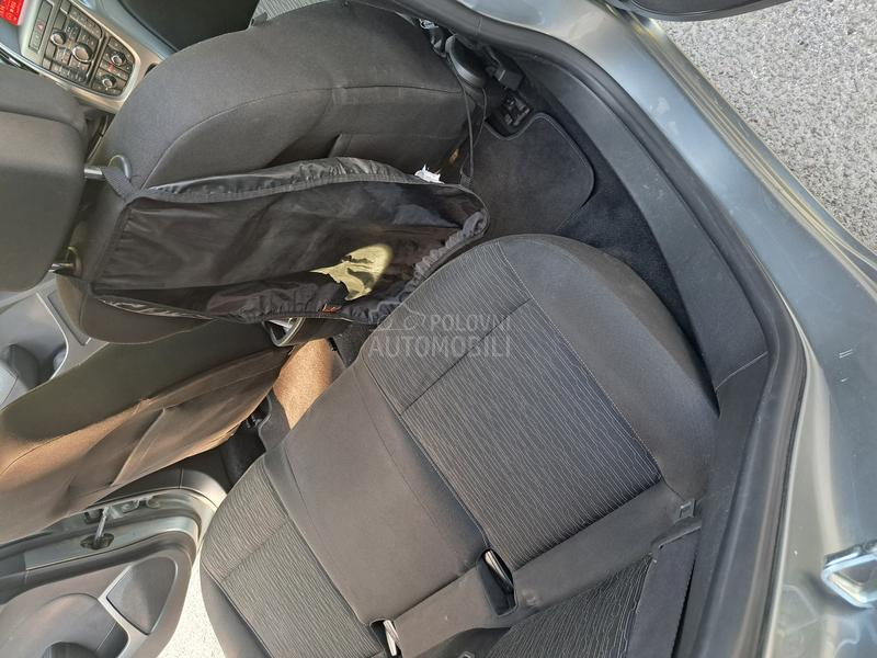Opel Astra J Active 1.7CDTI