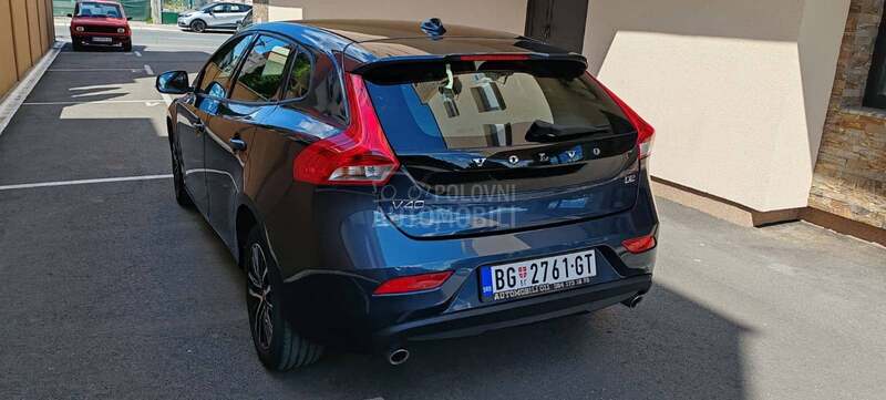Volvo V40 D2