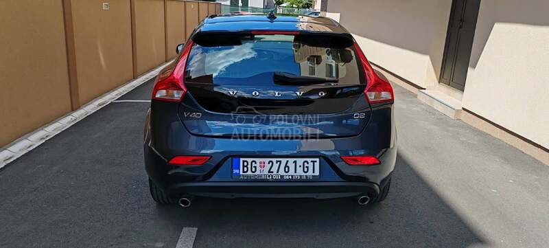 Volvo V40 D2