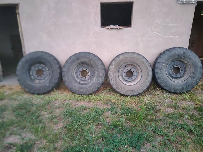 Zmaj Gume od ruskih prikolica